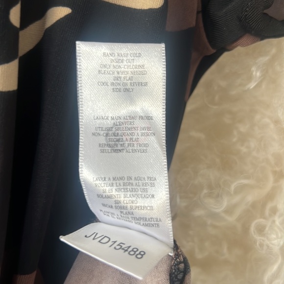 BCBG MaxAzria V-Neck Blouse, Size M - Picture 7 of 7